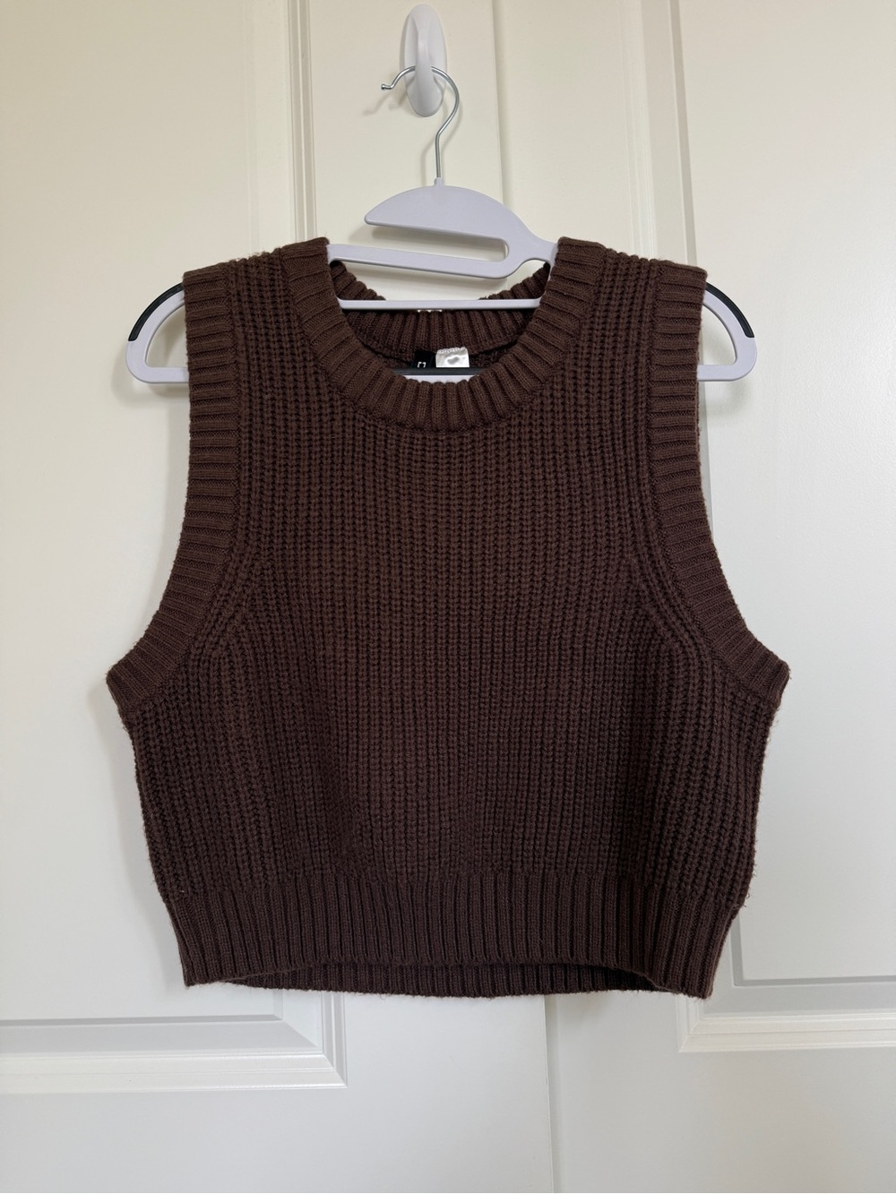 H&M Divided Brown Cropped Sweater Vest Women’s Small